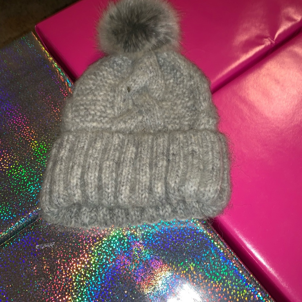 Hat - Picture 2 of 3